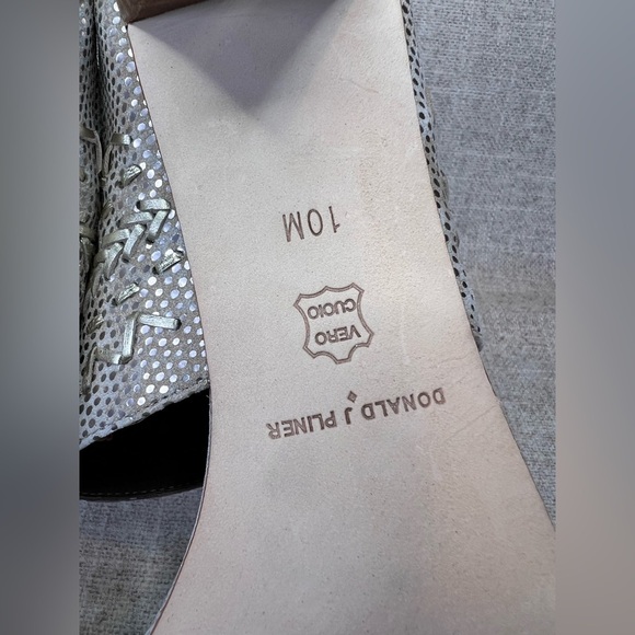 Donald J Pliner NWOB Viv Gold metallic dress sandals heels size 10M party classy - Picture 10 of 11